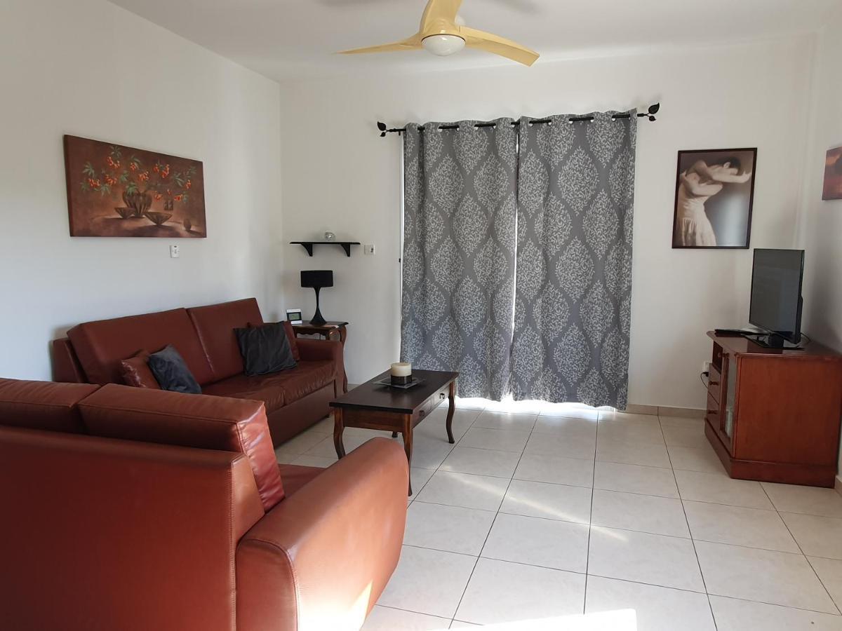 Homesweethome Paphos Bagian luar foto