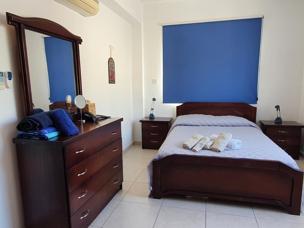 Homesweethome Paphos Bagian luar foto