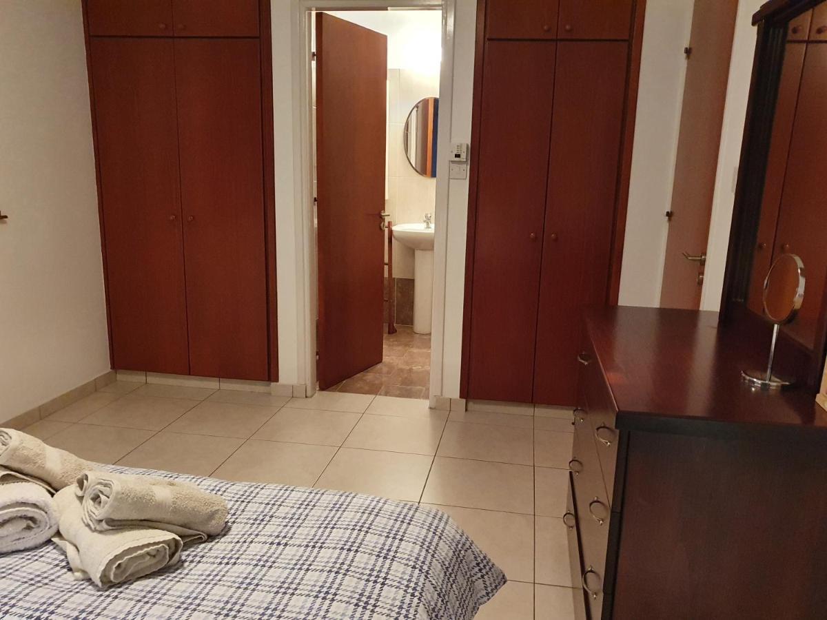 Homesweethome Paphos Bagian luar foto