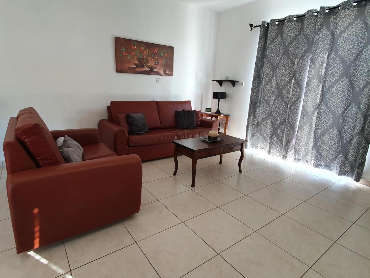 Homesweethome Paphos Bagian luar foto
