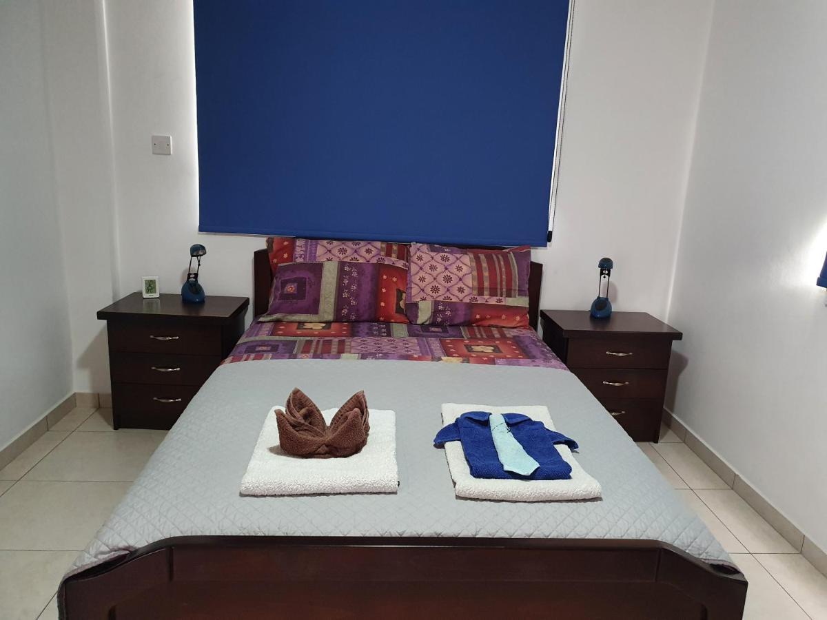 Homesweethome Paphos Bagian luar foto